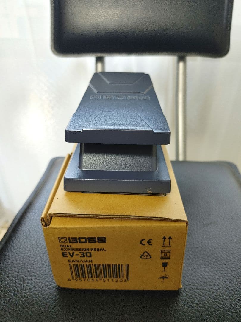 BOSS EV-30 エクスプレッションペダル - メルカリ