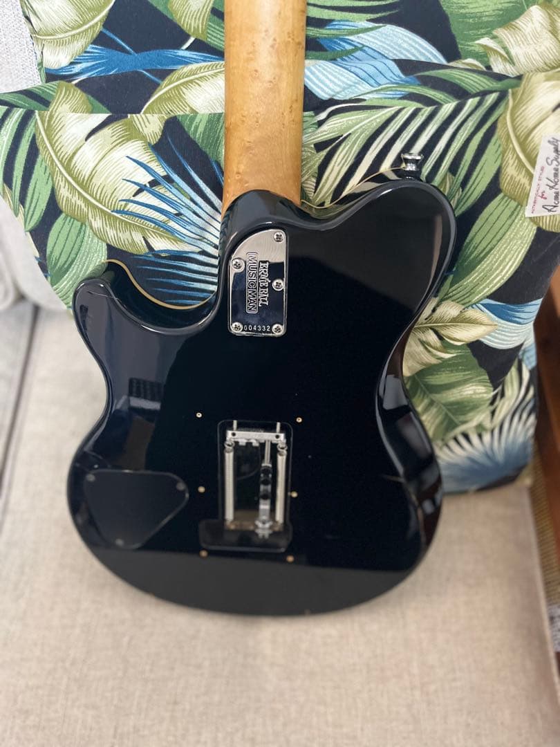 musicman axis （USA）gold w/trem Dチューナー - メルカリ