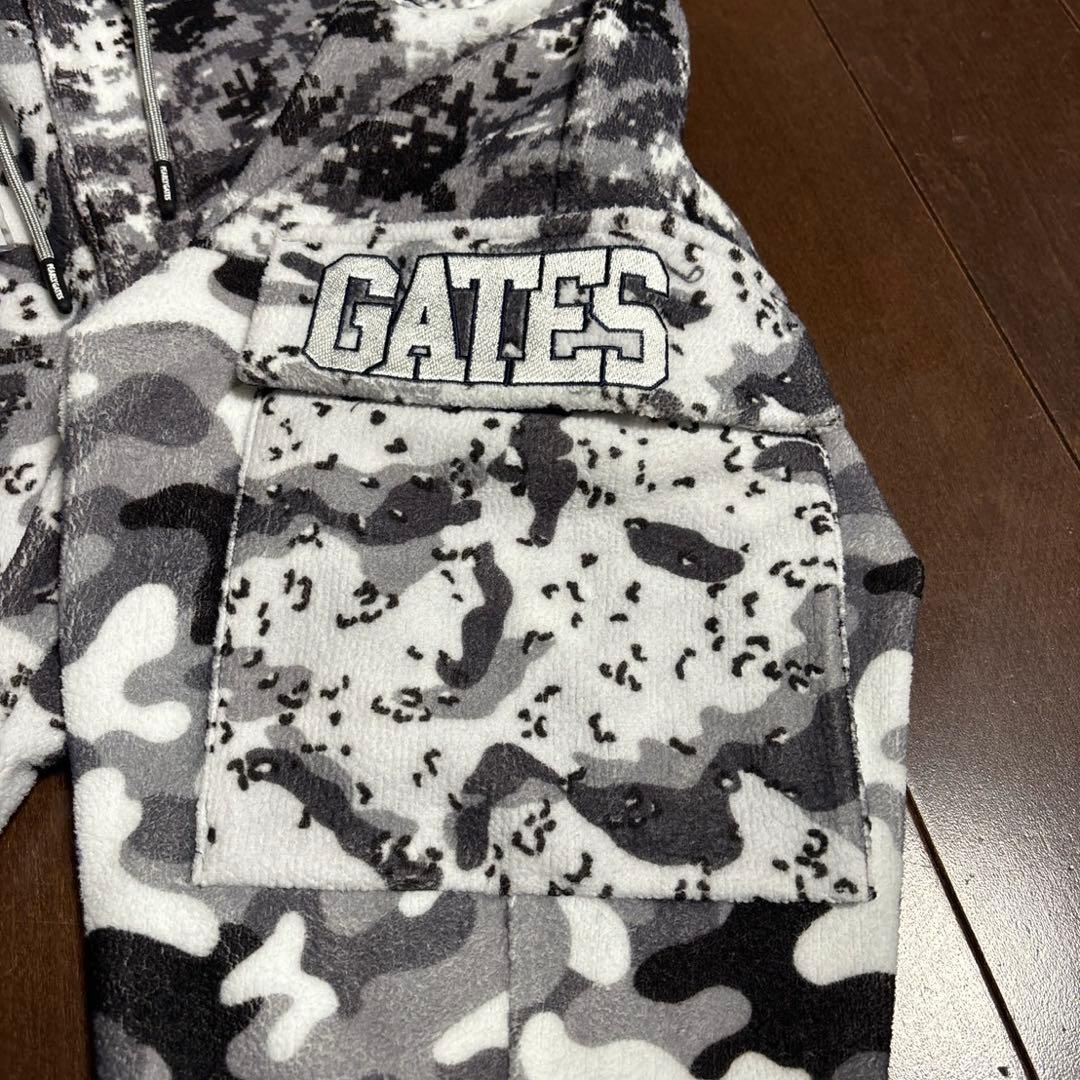 パーリーゲイツダブルラッセル マルチカモプリントパンツサイズ4