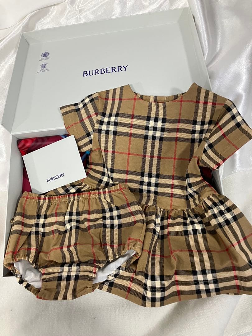 お値下！BURBERRY✴︎ベビー✴︎バーバリー✴︎ツーピース✴︎箱付き✴︎新品未使用✴︎