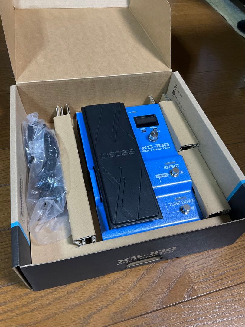 BOSS XS-100 ギターエフェクター