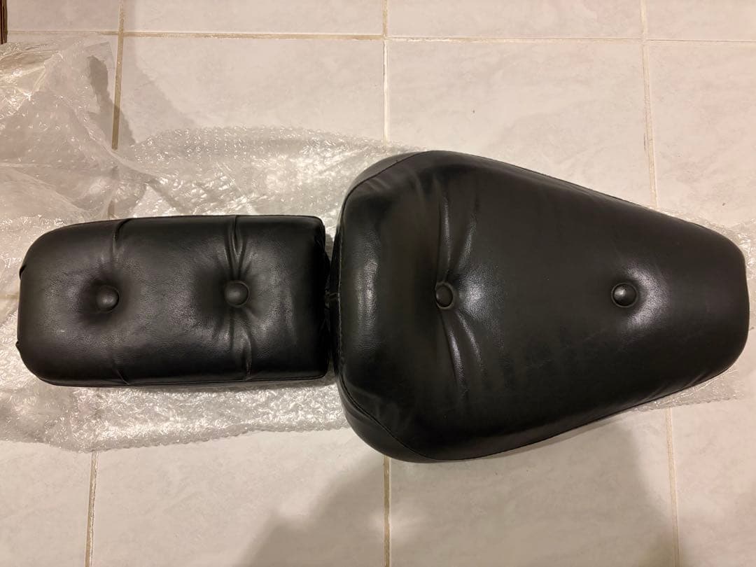 Harley-Davidsonシート ハーレー純正 ソフテイル シート|Harley Davidson