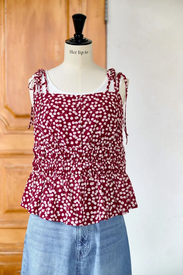 ルビー　herlipto Cherry Pattern Strap Top