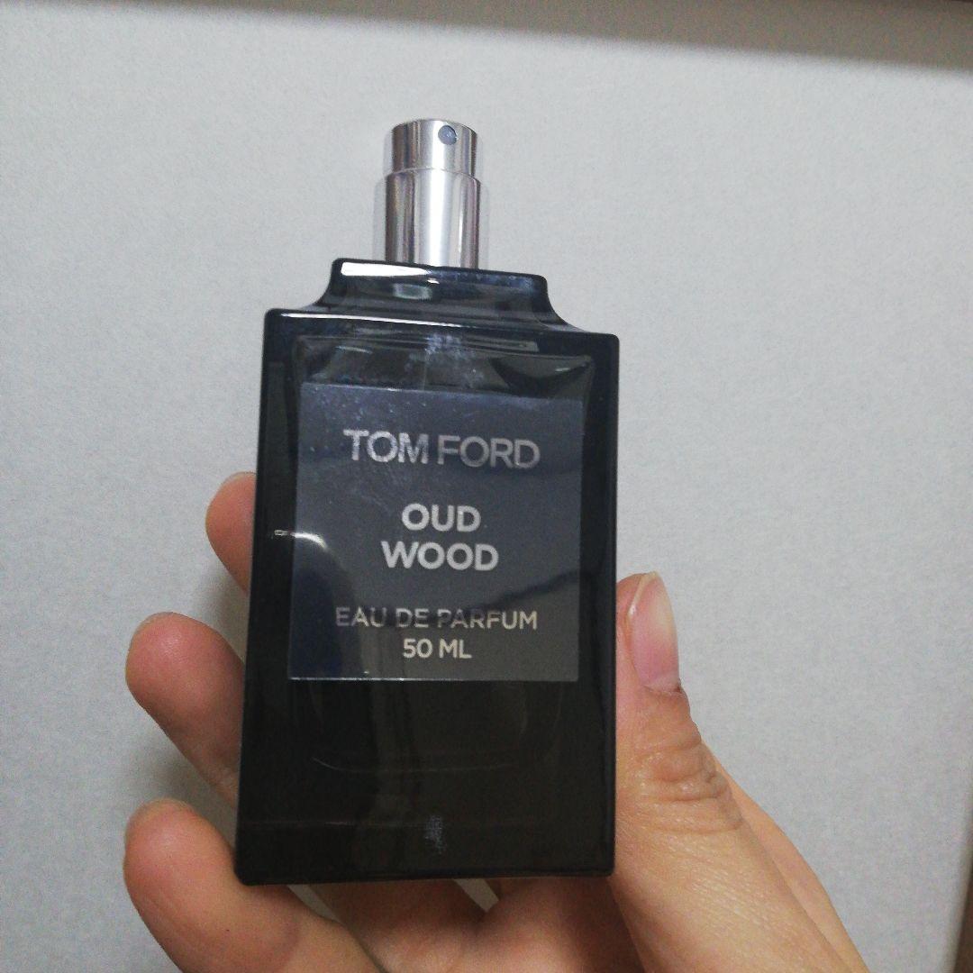 TOM FORD トムフォード ウードウッド オードパルファム 50ml 香水 ウード・ウッド パルファム / トム フォード ビューティ(香水, 香水