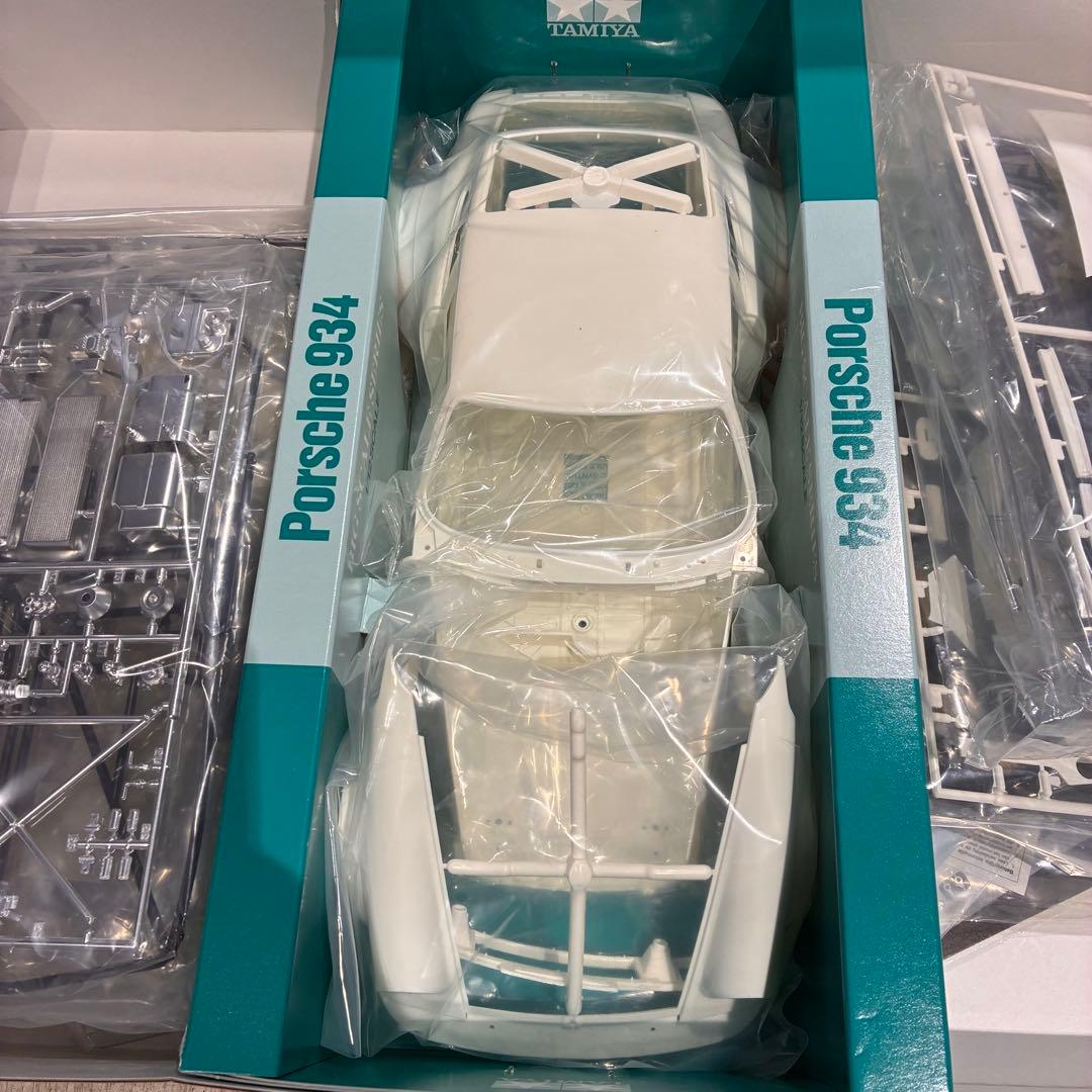 a*y様 未組立 タミヤ 1/12 No.56 ポルシェ 934 ヴァイラント - メルカリ