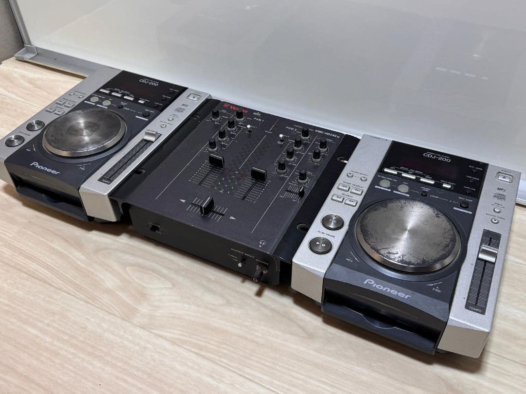Pioneer、Vestax CDJ-200 & VMX-002XLU セット - メルカリ