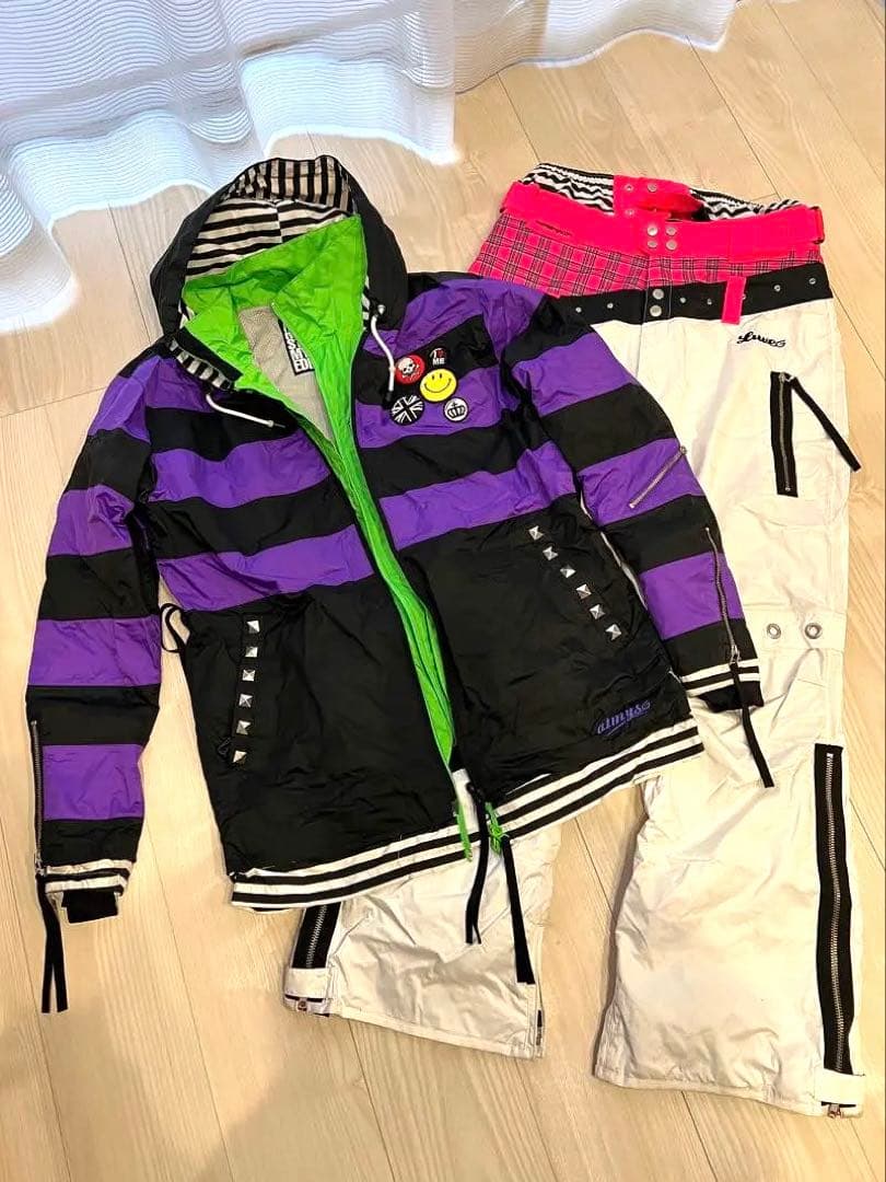 【期間限定 大幅値下げ中！！】 スノーボードジャケット＆パンツセット