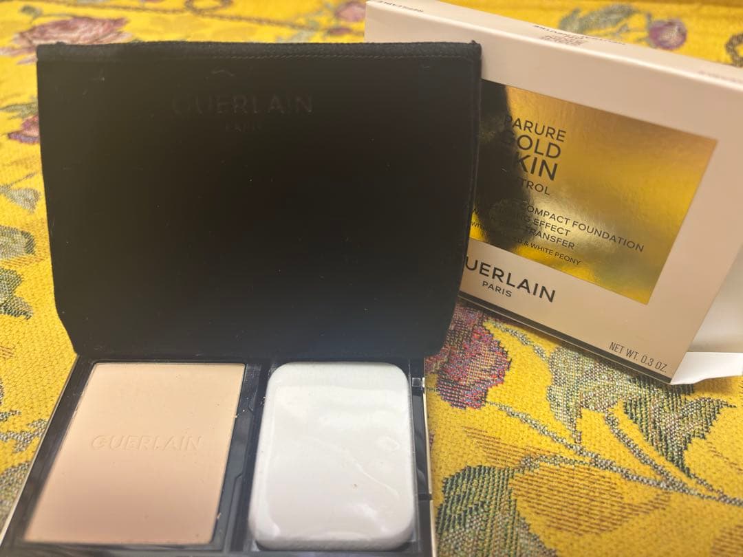 ☆GUERLAIN パリュール ゴールド スキン コントロール コンパクトON