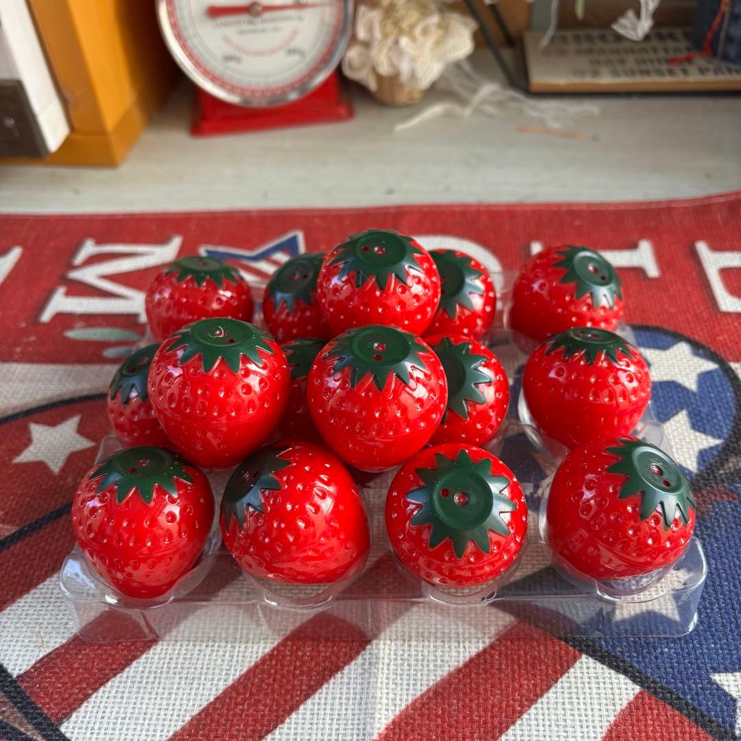 リップバーム　いちご 6807608745.g_260-w-st_g.jpg