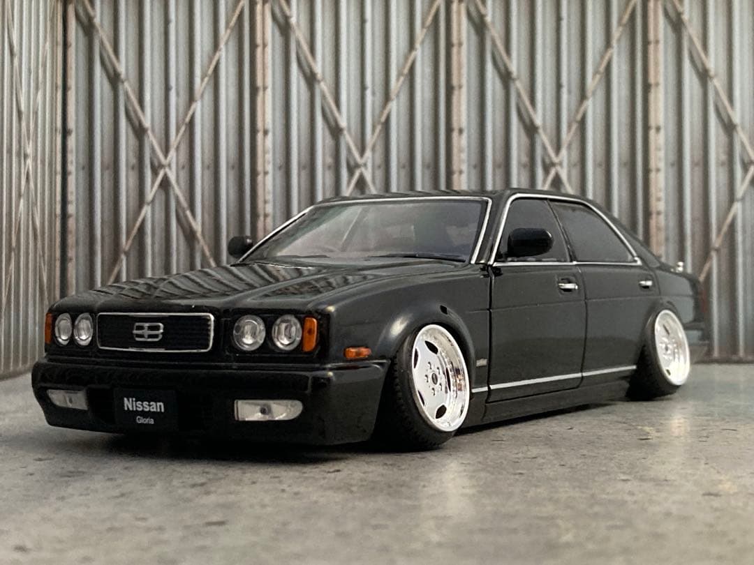 リュウ 1/24 NISSAN グロリアY32（カスタム品）