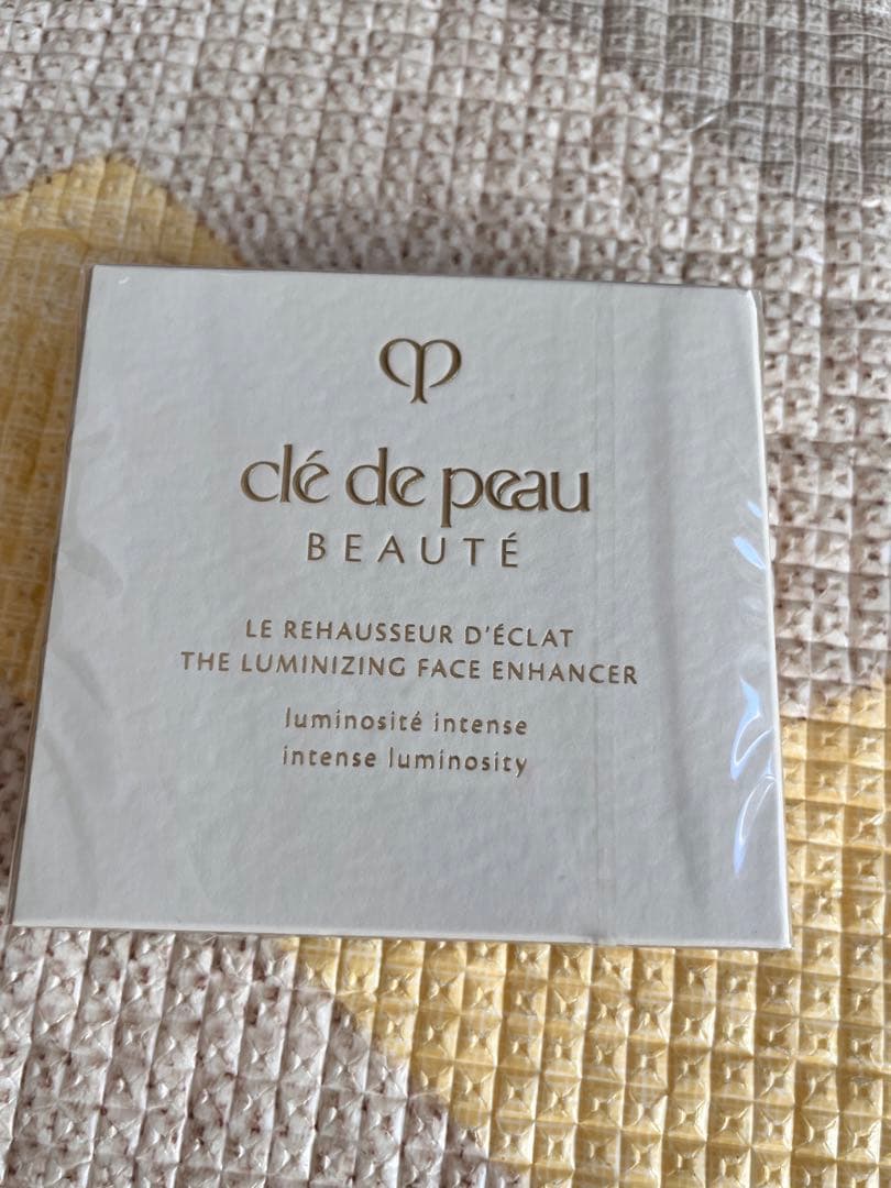 【新品未開封】クレ・ド・ポー ボーテ　ル・レオスールデクラ 201