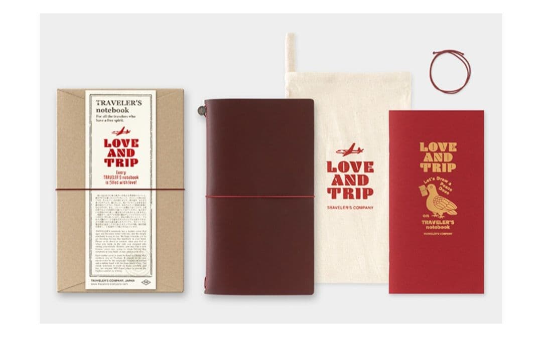 新品　レギュラーサイズ　トラベラーズノート LOVE AND TRIP レッド