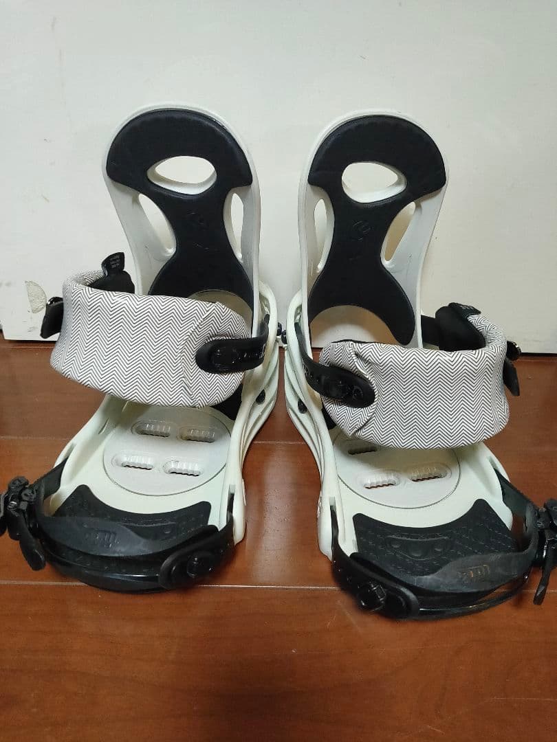 FLUX フラックス PR スノーボードビンディング ホワイト/ブラック 楽天市場】フラックス（FLUX）（メンズ、レディース）スノーボード