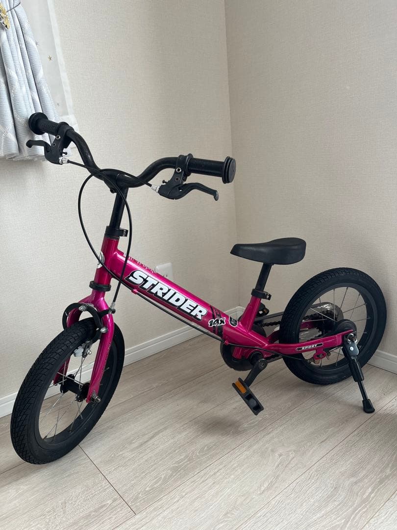 ストライダー　STRIDER 14X　ピンク Amazon.co.jp: ストライダー 14x (STRIDER 14x) 14インチ 車体