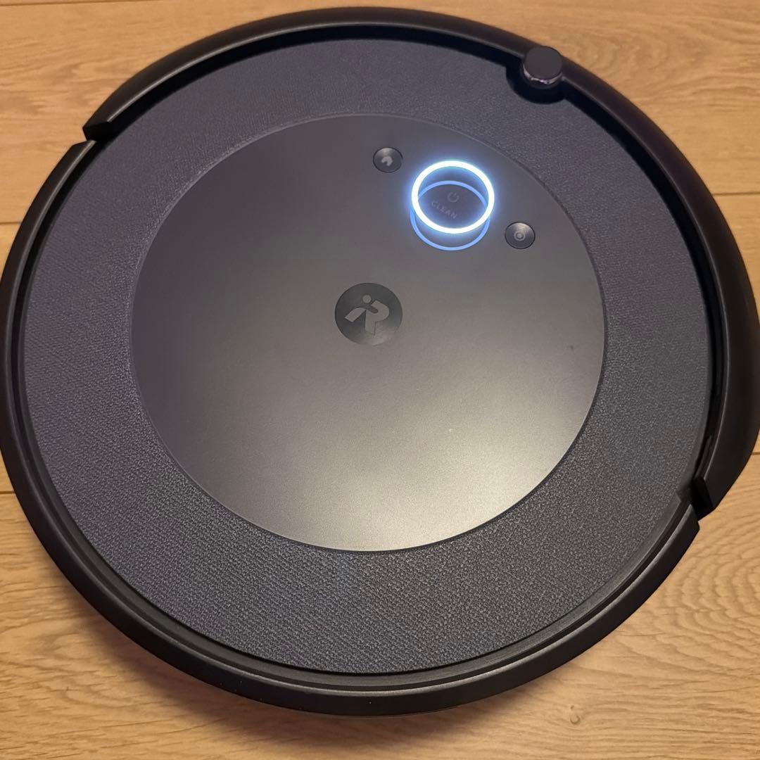 【2025年購入・消耗品新品】アイロボット ルンバ i5 豪華おまけ付 アイロボット、部屋指定に対応するロボット掃除機「ルンバ i5」49,800