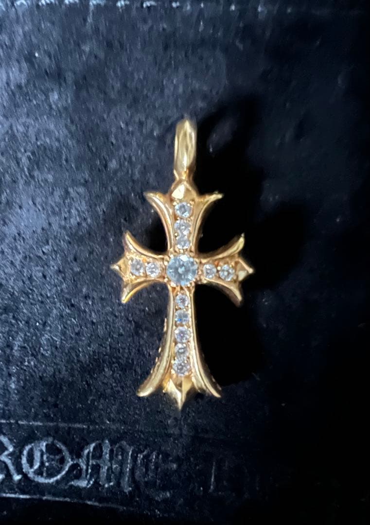 Nクロムハーツ22kタイニーファットクロスパヴェダイヤ