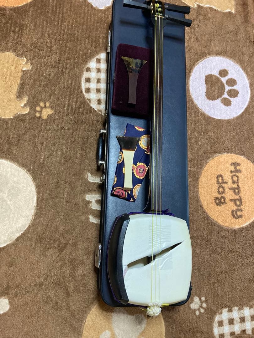 津軽三味線　紅木　綾杉彫　東さわり