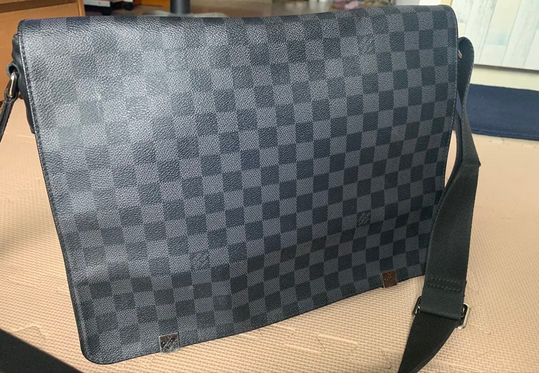 Louis Vuitton ダミエ・グラフィット メッセンジャーバッグ LOUIS VUITTON - □ルイ ヴィトン□ ダミエ グラフィット レンツォ