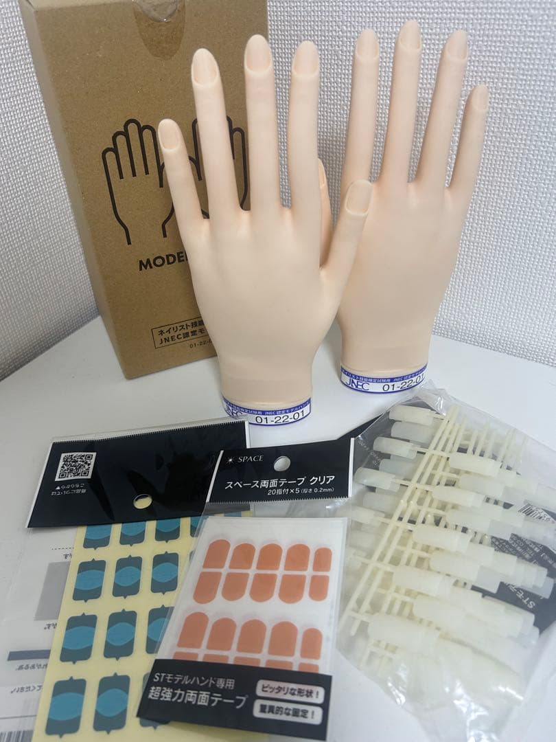 【JNEC認定モデルハンド】　両手　練習用　専用チップ付 STモデルハンド セット（JNEC 第1期認定モデルハンド）の卸・通販