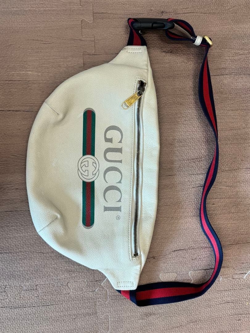 GUCCI ボディバッグ・ウエストポーチ ホワイト