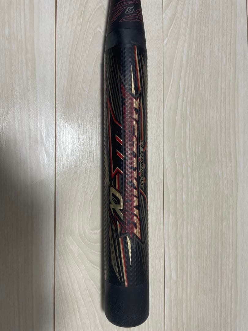 ソフトボール３号バット　ビヨンドマックスメガキングⅢα