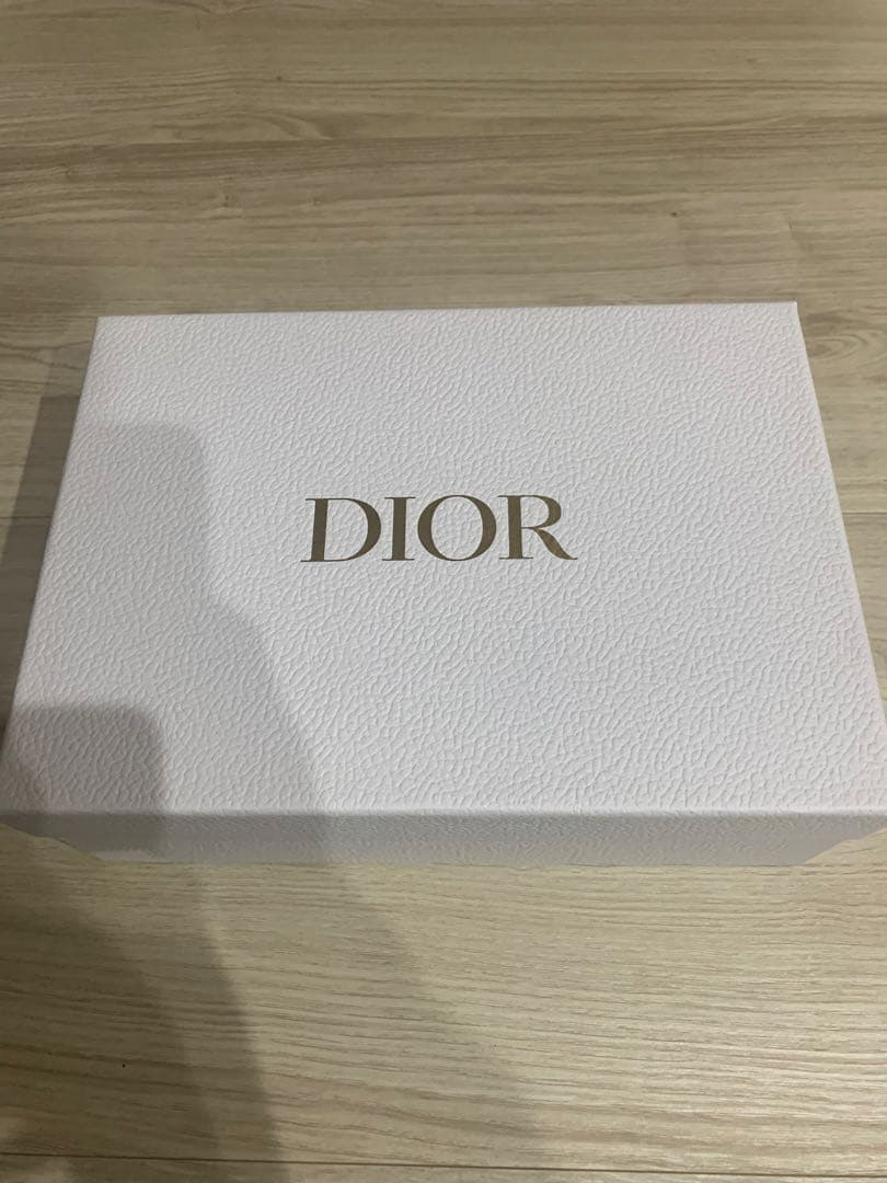 未使用品✨️ポーチ付きDior j'adore ボディマッサージセット Dior J'adore Gift Set - Makeup Pouch & J'adore Keychain & Mini J