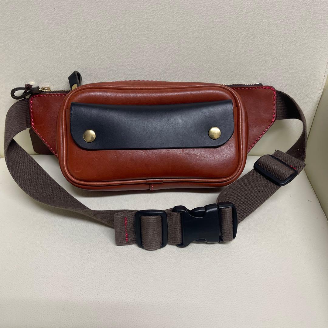 レザー ボディバッグ ブラウン ブラック