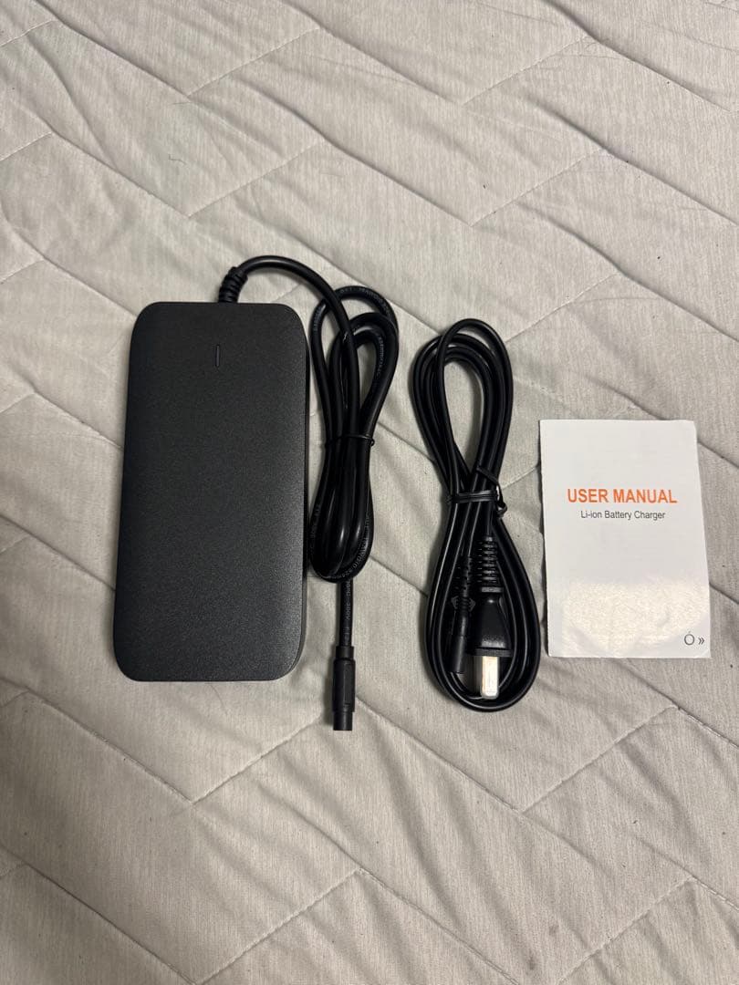 MATE X 純正 充電器 54.6V 2A