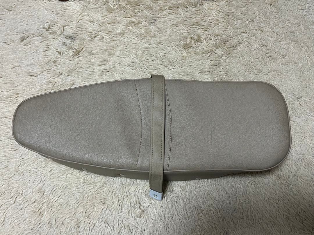 P*0様 ランブレッタ3型　ベージュシートカバー(表皮)