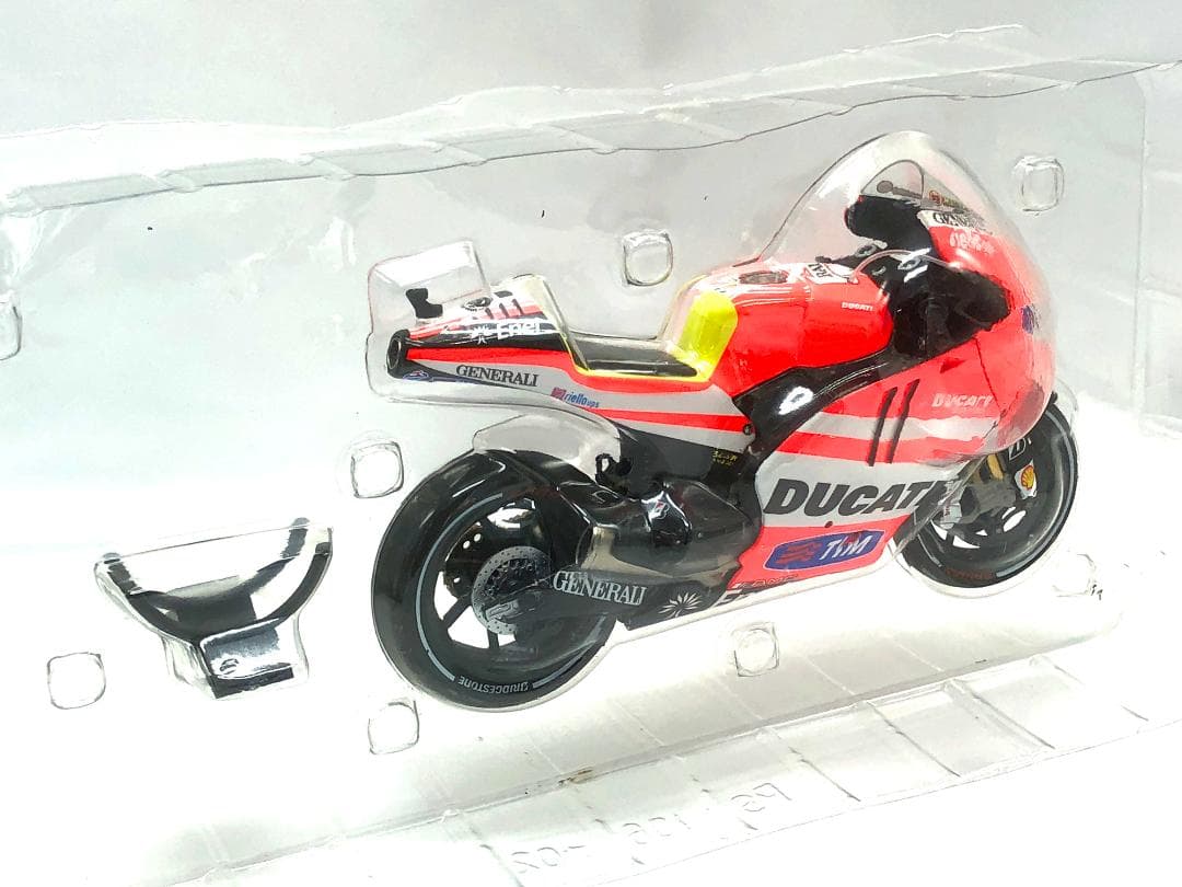 1/12 ドゥカティ GP11.1 #46 モトGP 2011 V.ロッシ - メルカリ