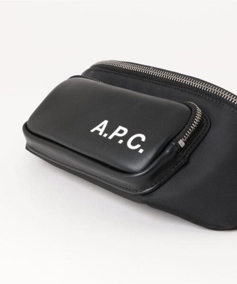 【状態良ほぼ未使用】APC 黒ボディバッグ ウエストポーチバッグアーペーセー