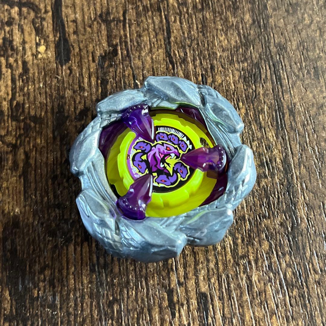 新品全サ限定ベイ】重め ベイブレードX オロチクラスタ 重量ブレード