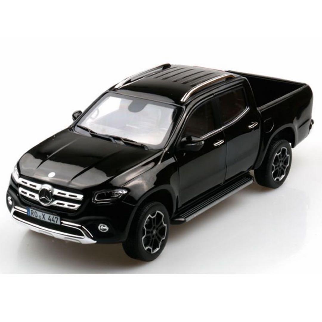 ノレブ　Mercedes-Benz X-Class １／18ミニカー