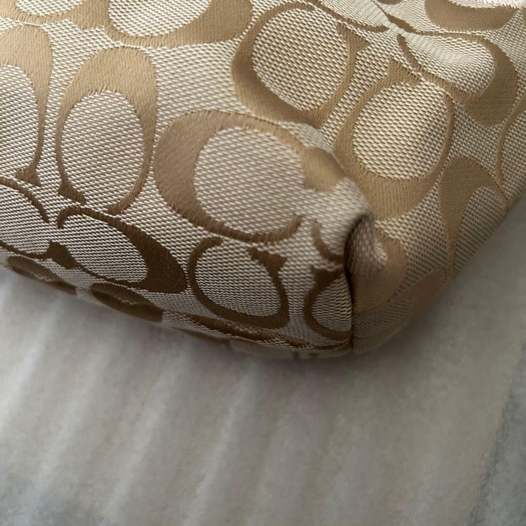 新品未使用 タグ付き COACH ワンショルダーバッグ 希少花モチーフ