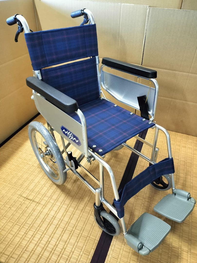 日進 介助式車いす 未使用品