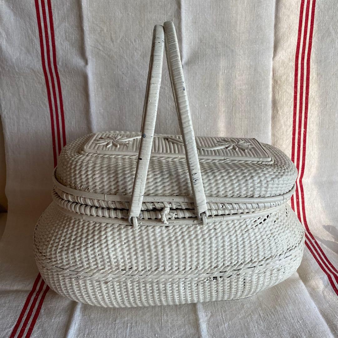 フランス　アンティークパニエ　プロヴァンスプリント　白いかご　ラタンバスケット