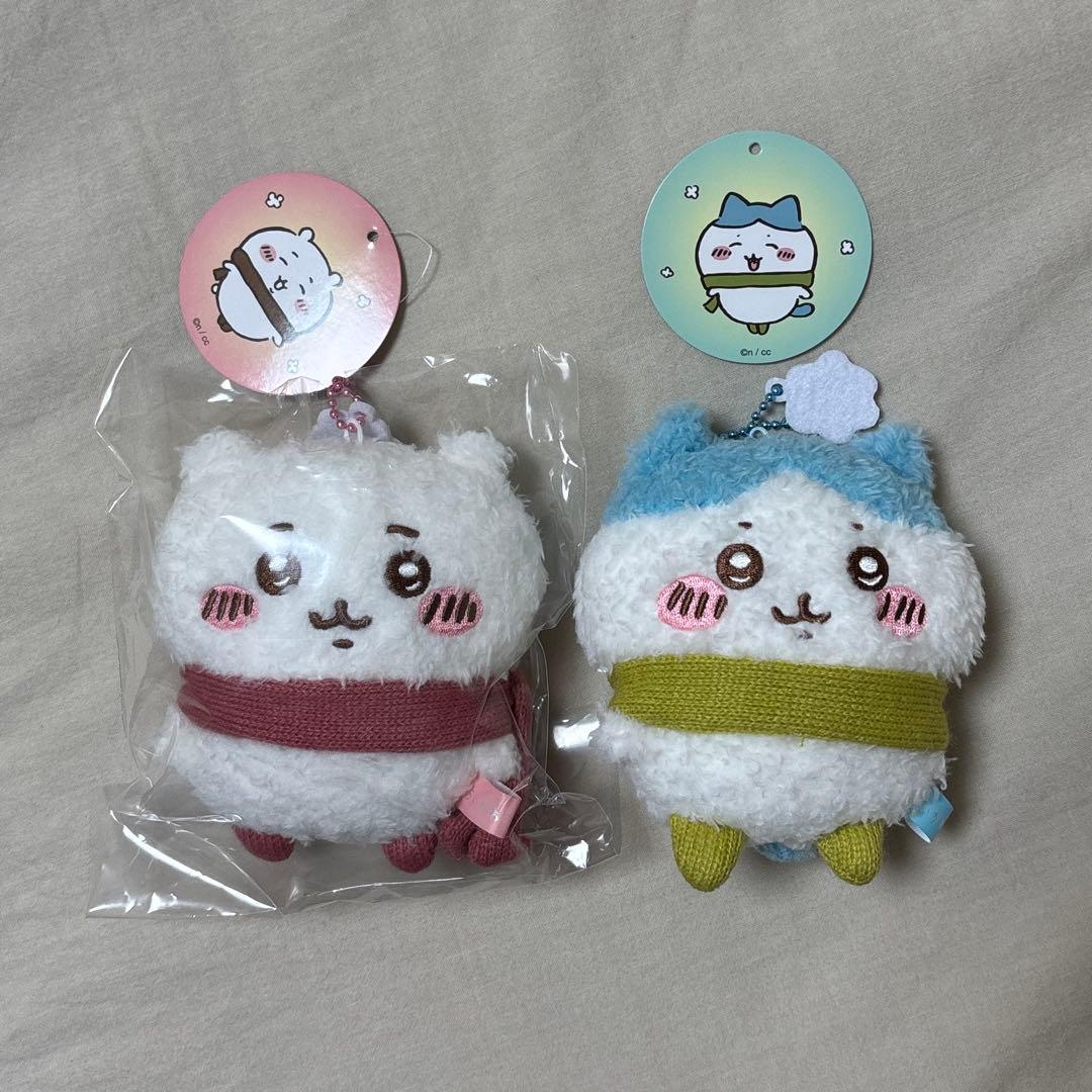 ちいかわ ハチワレ ぬくぬくの装いマスコット - メルカリ