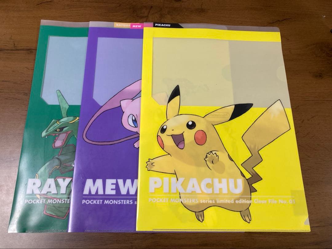 club nintendo クリアファイル　ピカチュウ　ミュウ　レックウザ　美品