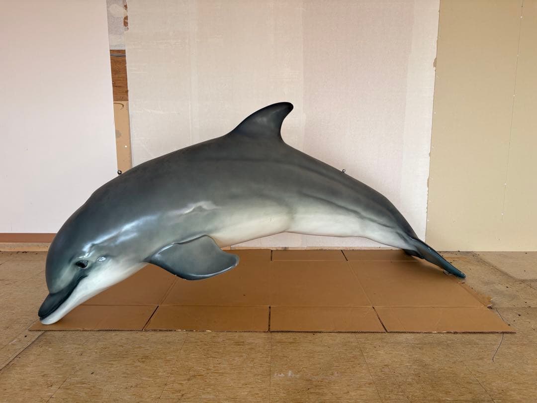 イルカ　FRP オブジェ