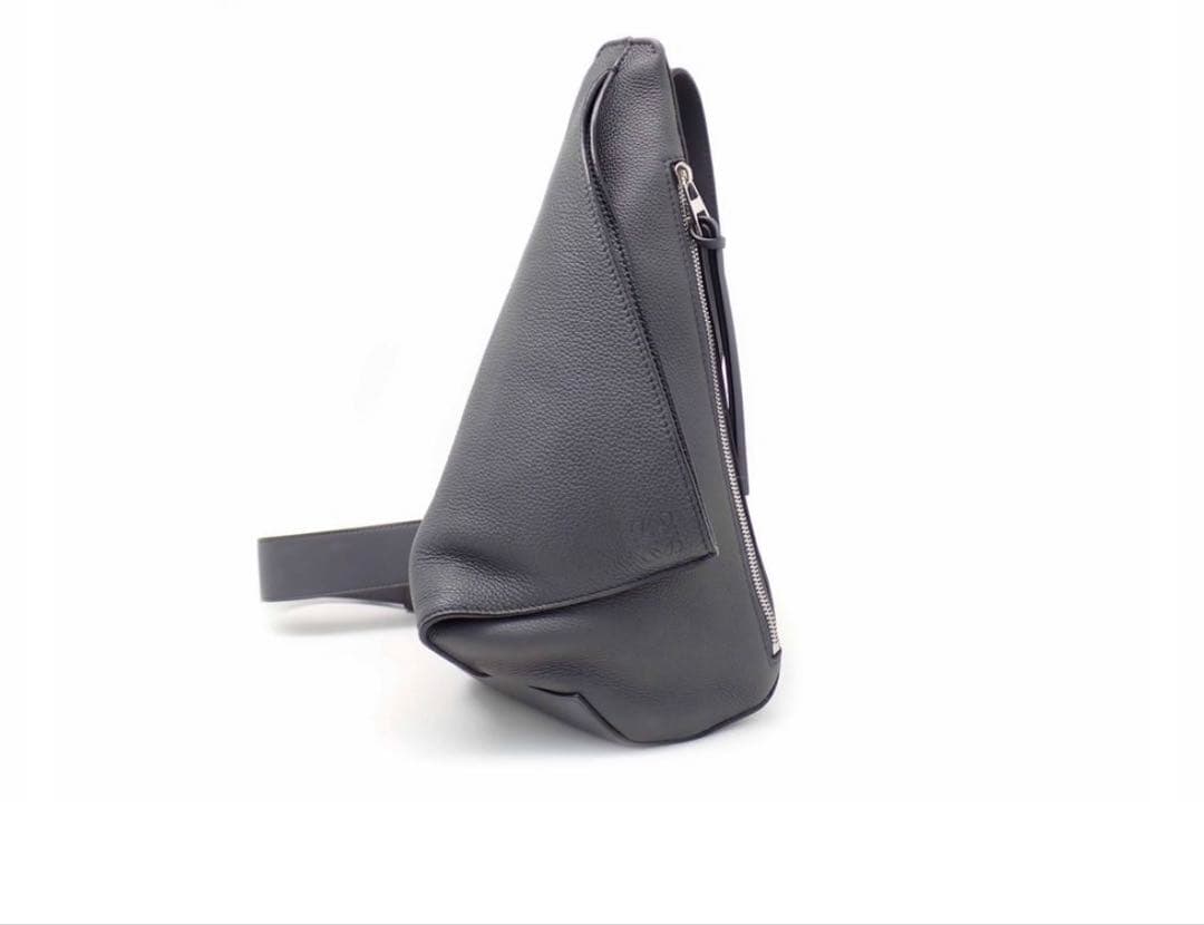 LOEWE ボディバッグ メンズ　アントンスリング　グレー