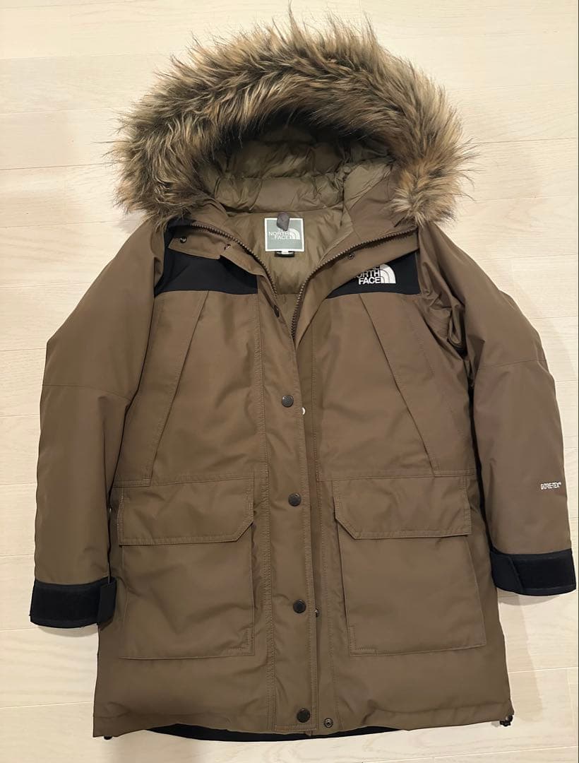 ともりんごThe North Face ダウンコート