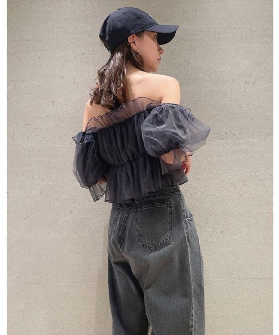 SNIDEL ボリュームギャザーフリルオフショルブラウス SNIDEL（スナイデル）の「ボリュームギャザーフリルオフショルブラウス