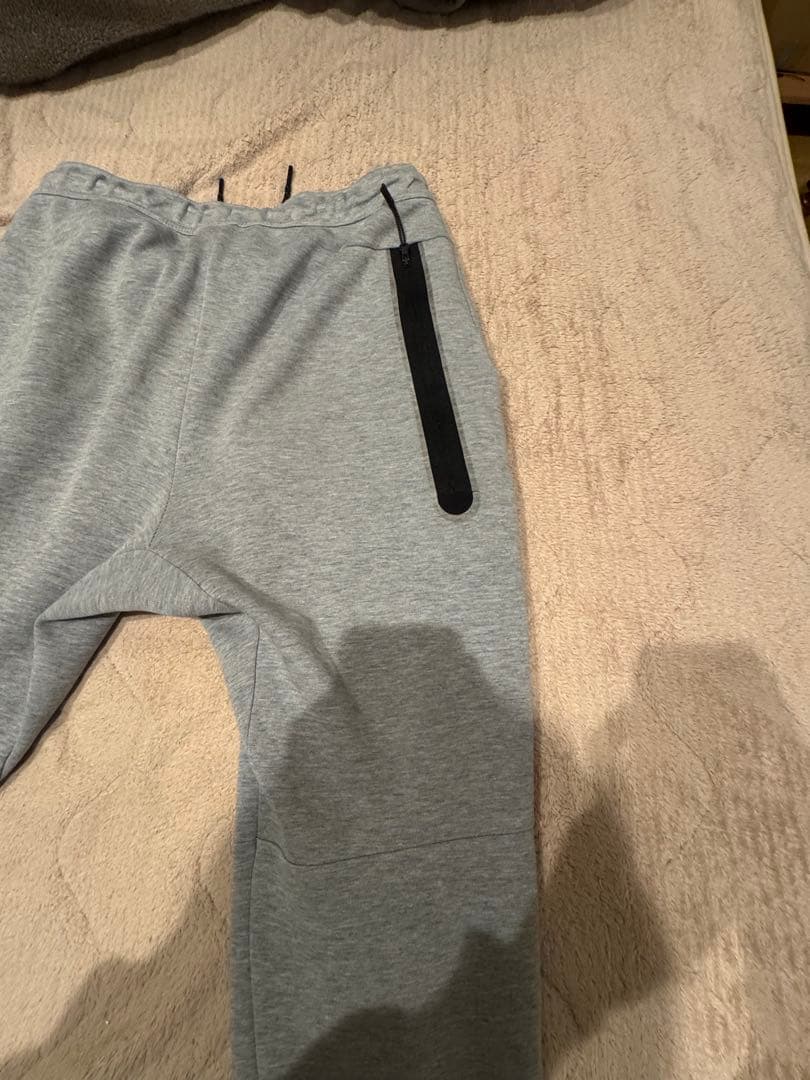 Nike テックフリース ABCマート購入‼️上L下M - メルカリ