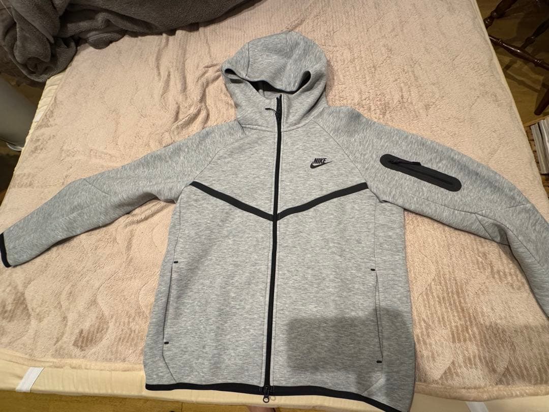 Nike テックフリース ABCマート購入‼️上L下M - メルカリ