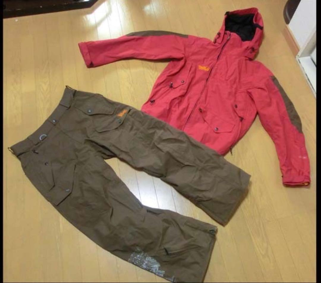 VOLCOMウェア上下 クリーニング撥水加工済み！