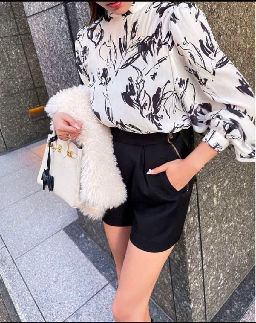 sheller♡シェリエ♡ ペイントフラワーバックリボンブラウス ♡シャツ