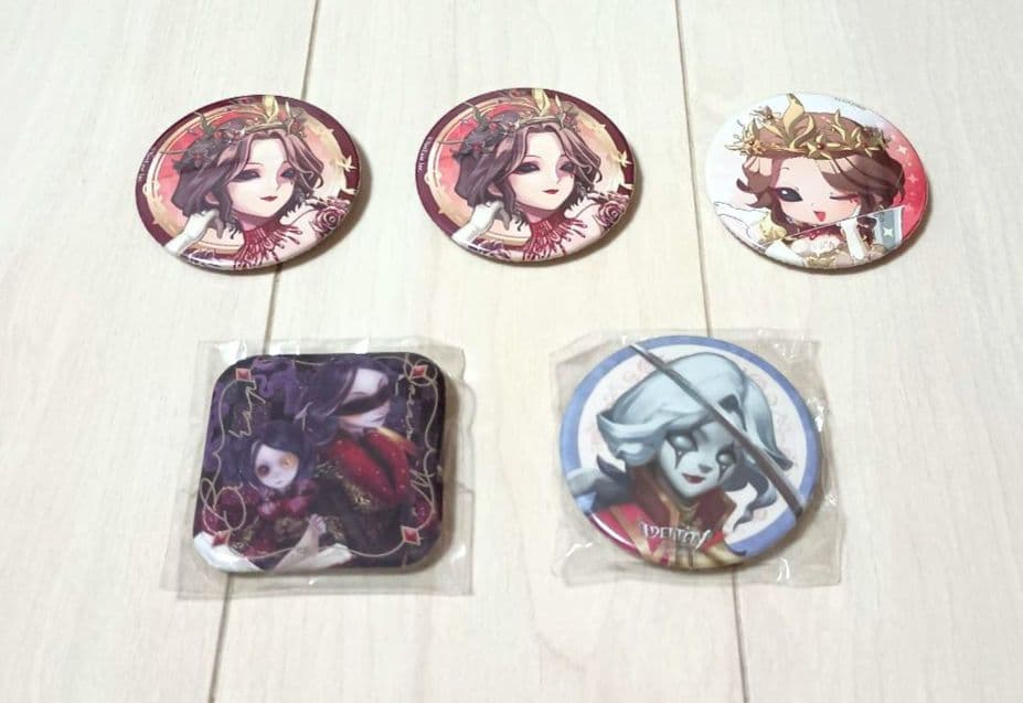 第五人格　血の女王　夢の魔女　写真家　缶バッジ　5つセット
