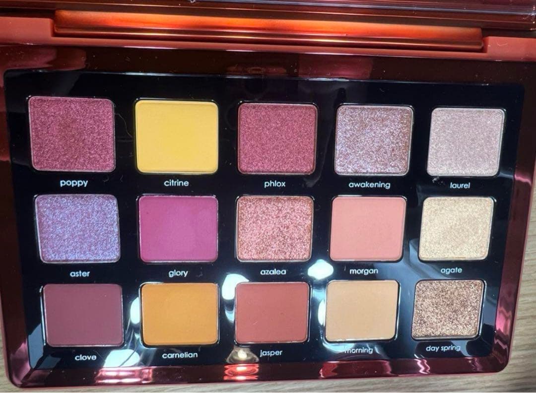 アイシャドウ natasha denona sunrisePalette