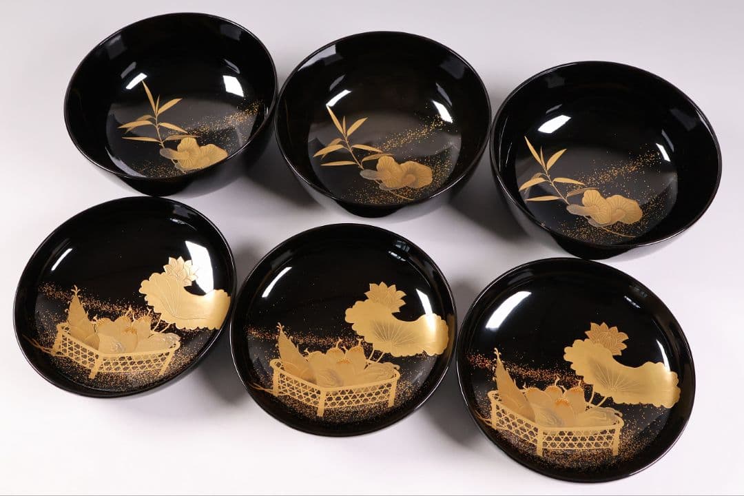 CM412】天然木漆塗 加賀蒔絵 蓮と野菜金蒔絵 黒煮物椀 三