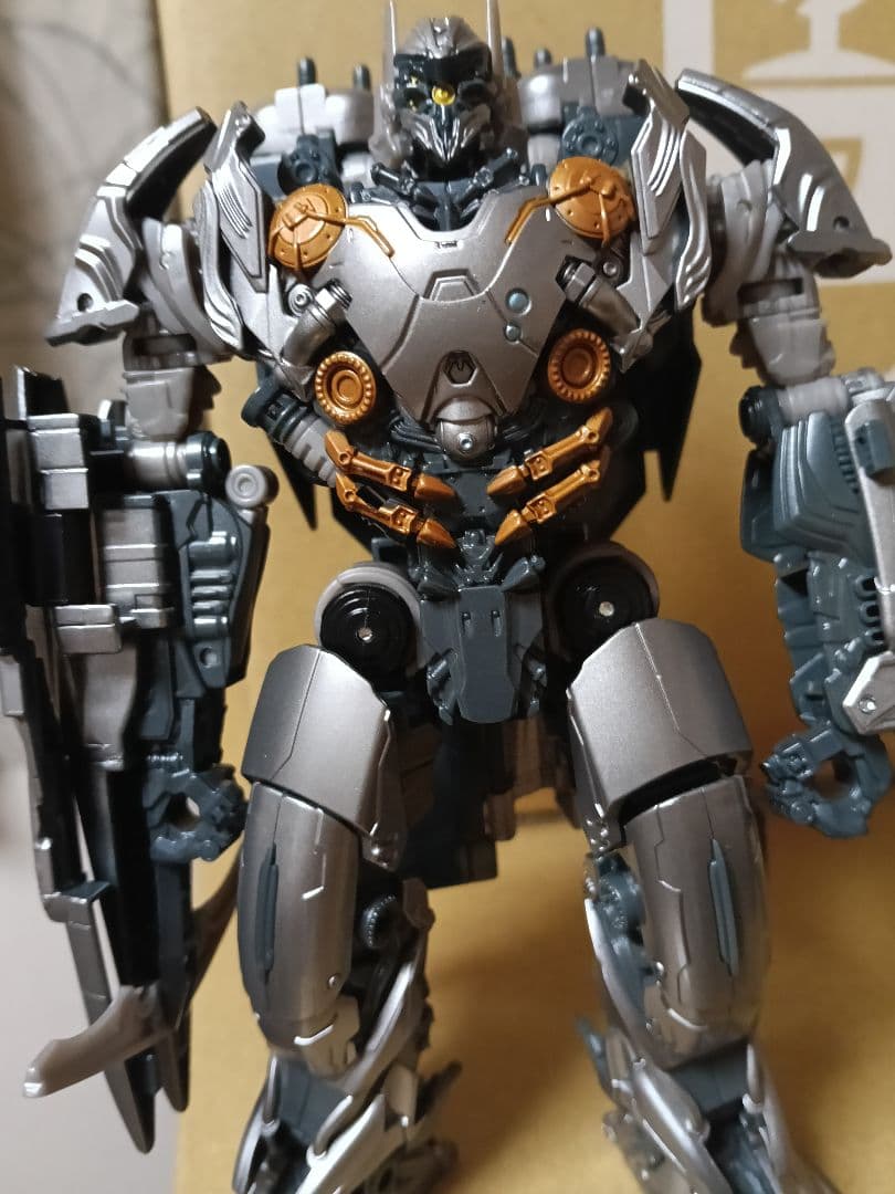 トランスフォーマースタジオシリーズ　ケイエスアイボス